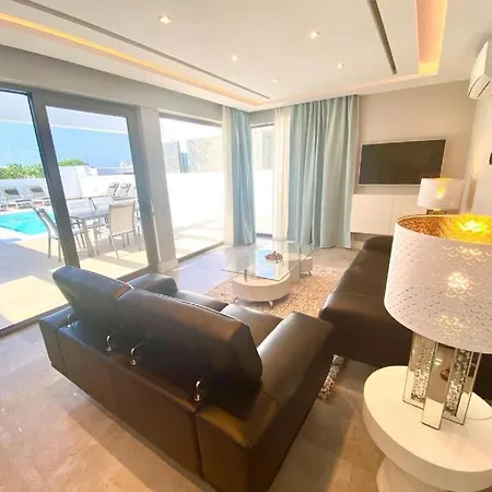 Celine Puerto del Carmen (Lanzarote)