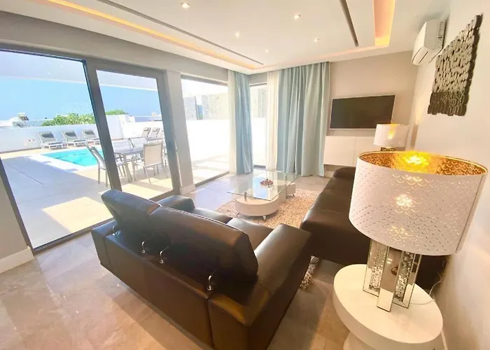 Celine Puerto del Carmen (Lanzarote)